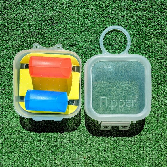 ORCA Flipper Portable No-Drill Wall-Suction Cup Toothbrush Holders 2pcs Set NIP - Picture 1 of 1